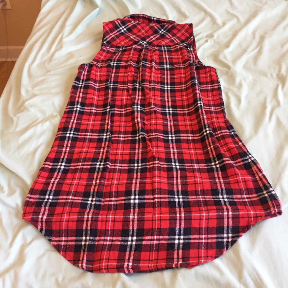 Forever 21 Sleeveless Flannel top- super cute! - Picture 4 of 5